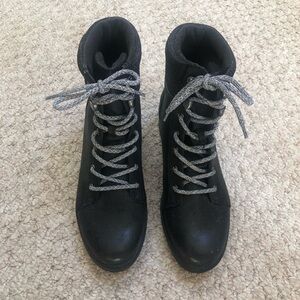 Women’s black lace up ankle boots. Size 8.5